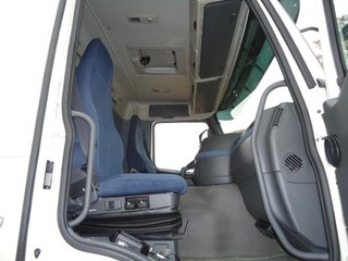 Volvo FM 360--CAMIONES CON GRUA