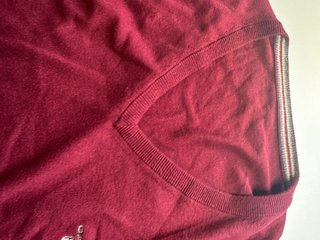 Jersey GANT Burdeos Cuello V Talla L