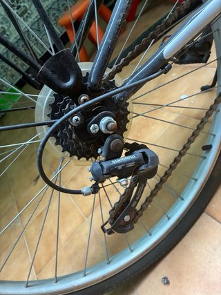 Bicicleta de paseo negra