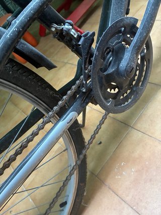 Bicicleta de paseo negra