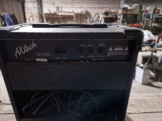 Amplificador Guitarra Axtech VM158S