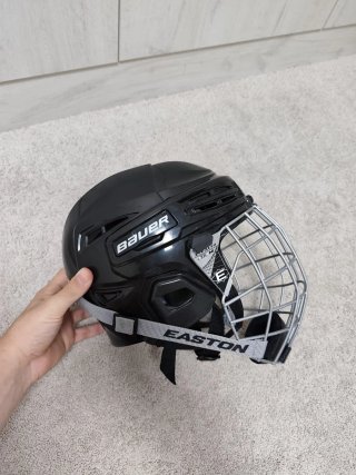 Casco de Hockey Bauer con Rejilla Talla M