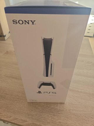 PlayStation 5 Sony 1TB, y 5 juegos 3 nuevosy 2 sem