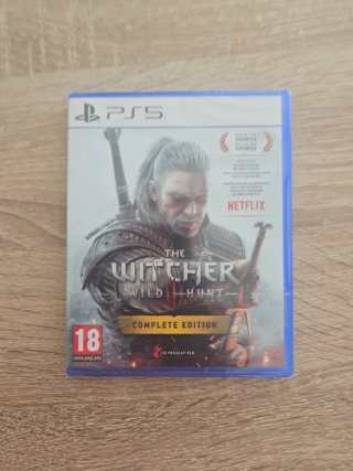 PlayStation 5 Sony 1TB, y 5 juegos 3 nuevosy 2 sem