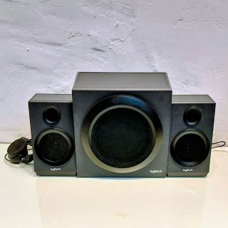 Altavoces Logitech con Subwoofer