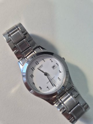 Reloj Casio Analógico Esfera Blanca