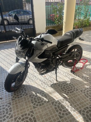 Yamaha XJ6 Blanca