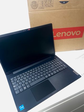 Portátil Lenovo V15 G5