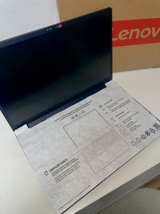 Portátil Lenovo V15 G5