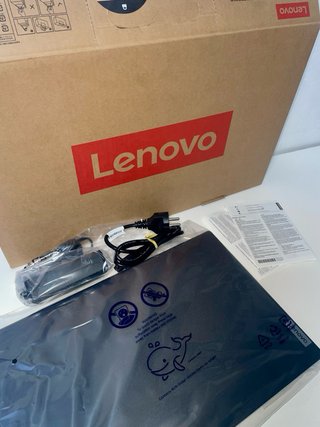Portátil Lenovo V15 G5