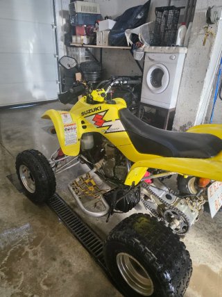 Suzuki LTZ 400 Amarillo Quad