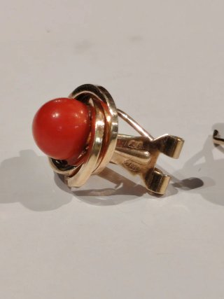 Pendientes Oro 18k y Coral Natural
