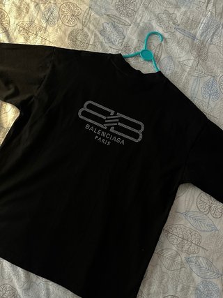 Camiseta Balenciaga Paris con Diamantes