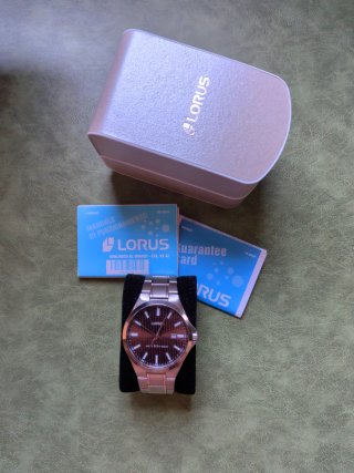 Reloj Lorus Hombre Plata y Marrón