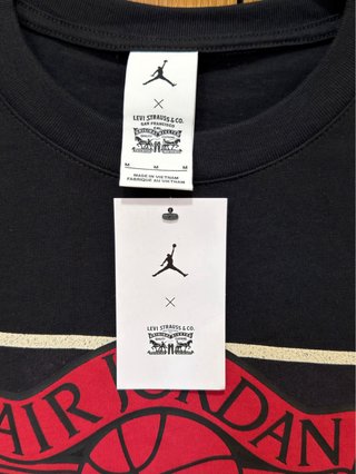 Camiseta Jordan x Levi’s. Talla M. NUEVA!!