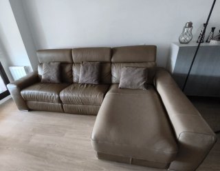 Mueble y lámpara