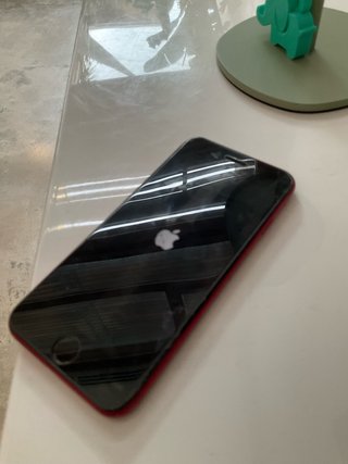iPhone SE 2 Rojo