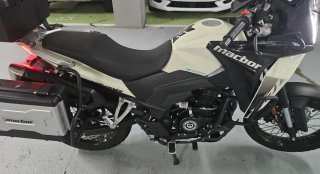 Macbor Montana XR1 125 (2023) - 6.590 km + 3 Malet