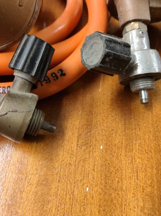 Set de 3 Reguladores de Presión y Manguera