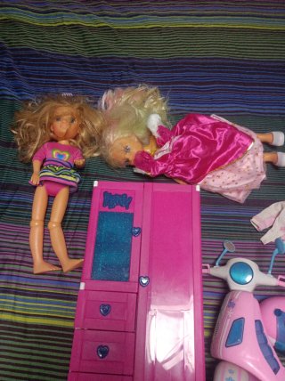 Lote de 4 Muñecas Nancy y Accesorios