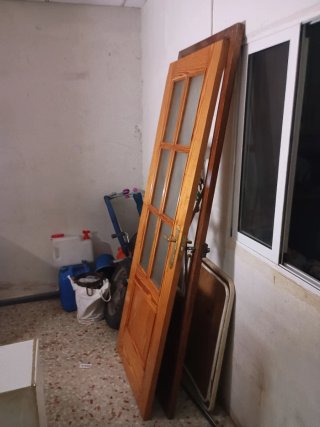 Puerta de Madera con Cristales