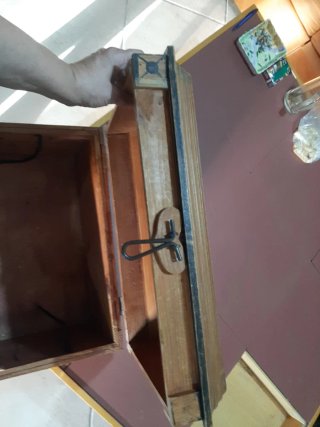Baúl antiguo de madera