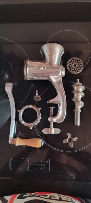 Máquina de Picar Carne Elma