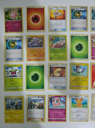 Mazzo 100 carte Pokémon