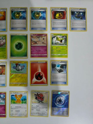 Mazzo 100 carte Pokémon