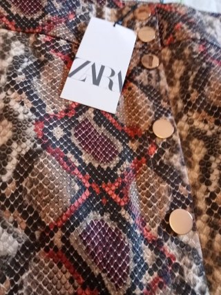 Falda efecto piel estampado serpiente