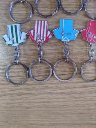 Llaveros 16 equipos temporada 01-02