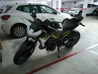 Kawasaki Z900 2021 – Cambio por coche