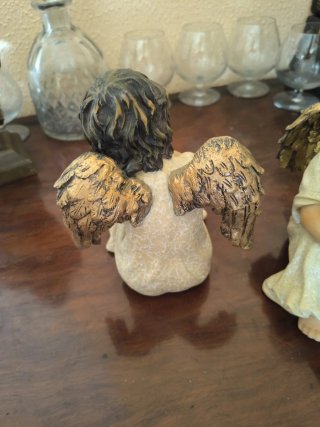Pareja de Figuras de Ángeles de resina