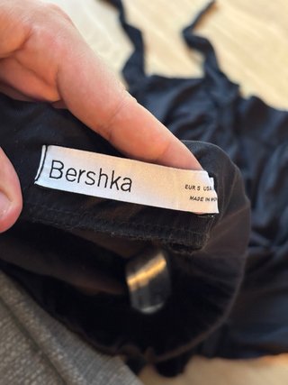 Falda midi negra Bershka con volantes y tiras