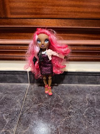 Muñeca Rainbow High