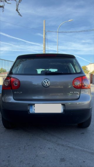 Volkswagen Golf 2004