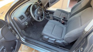 Volkswagen Golf 2004