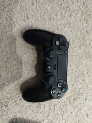 PS4 (PlayStation 4) con 3 controller e 6 giochi