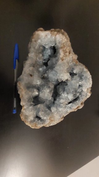 2 Minerales: Celestina y Amatista