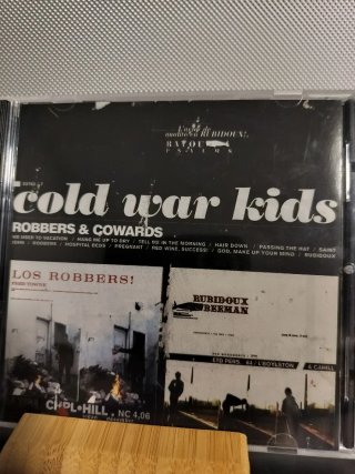Cold War Kids - Robbers & Cowards CD
