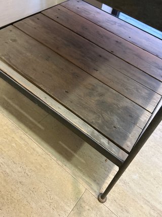 Estantería Rústica de Madera