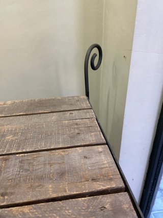 Estantería Rústica de Madera