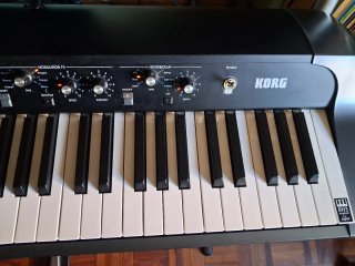 Piano Eléctrico Korg SV-1 (88) + Soporte + Funda
