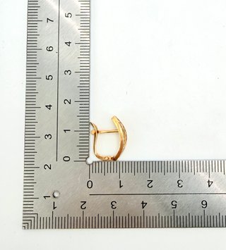 Pendiente de oro de 18k circonitas, 1.92 g.