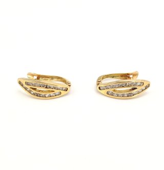 Pendiente de oro de 18k circonitas, 1.92 g.