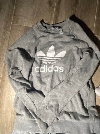 Conjunto Sudadera Adidas y Pantalón Calvin Klein
