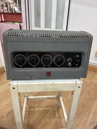 Amplificador Philips con 2 altavoces