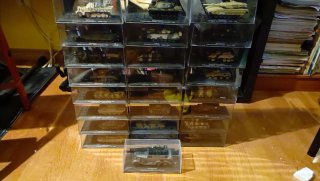 Collezione di 25 miniature di carri armati e veicoli blindati