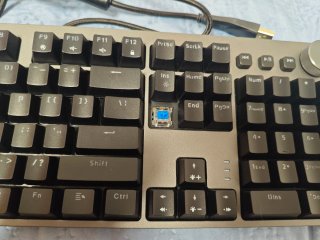 Teclado mecánico Xuanccs BT-855 RGB NUEVO