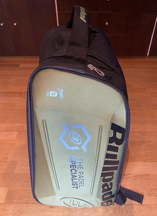 Paletero Bullpadel Hack 03 Verde Militar/Negro